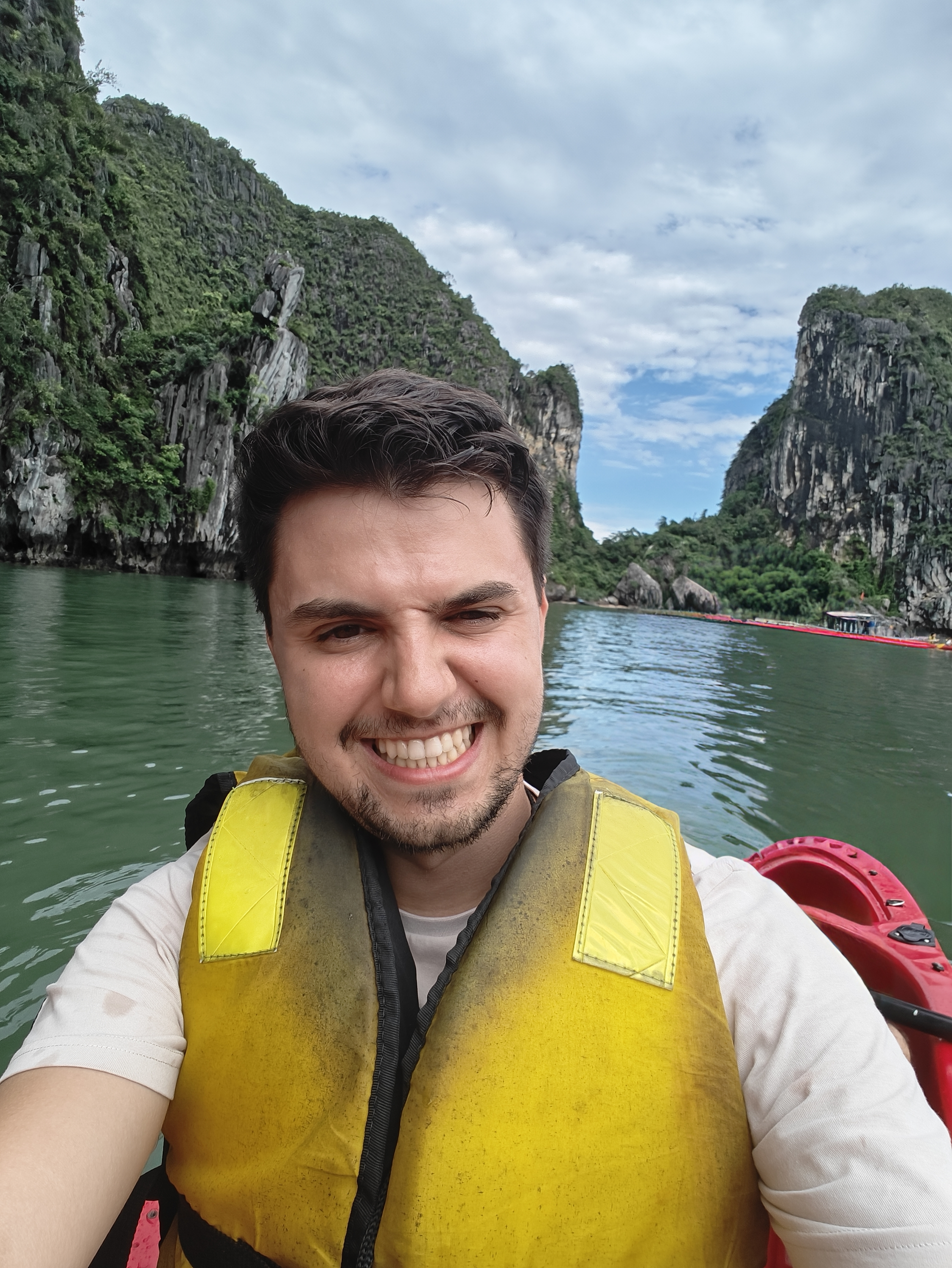 Adrián Montes profile photo - 1 of 5